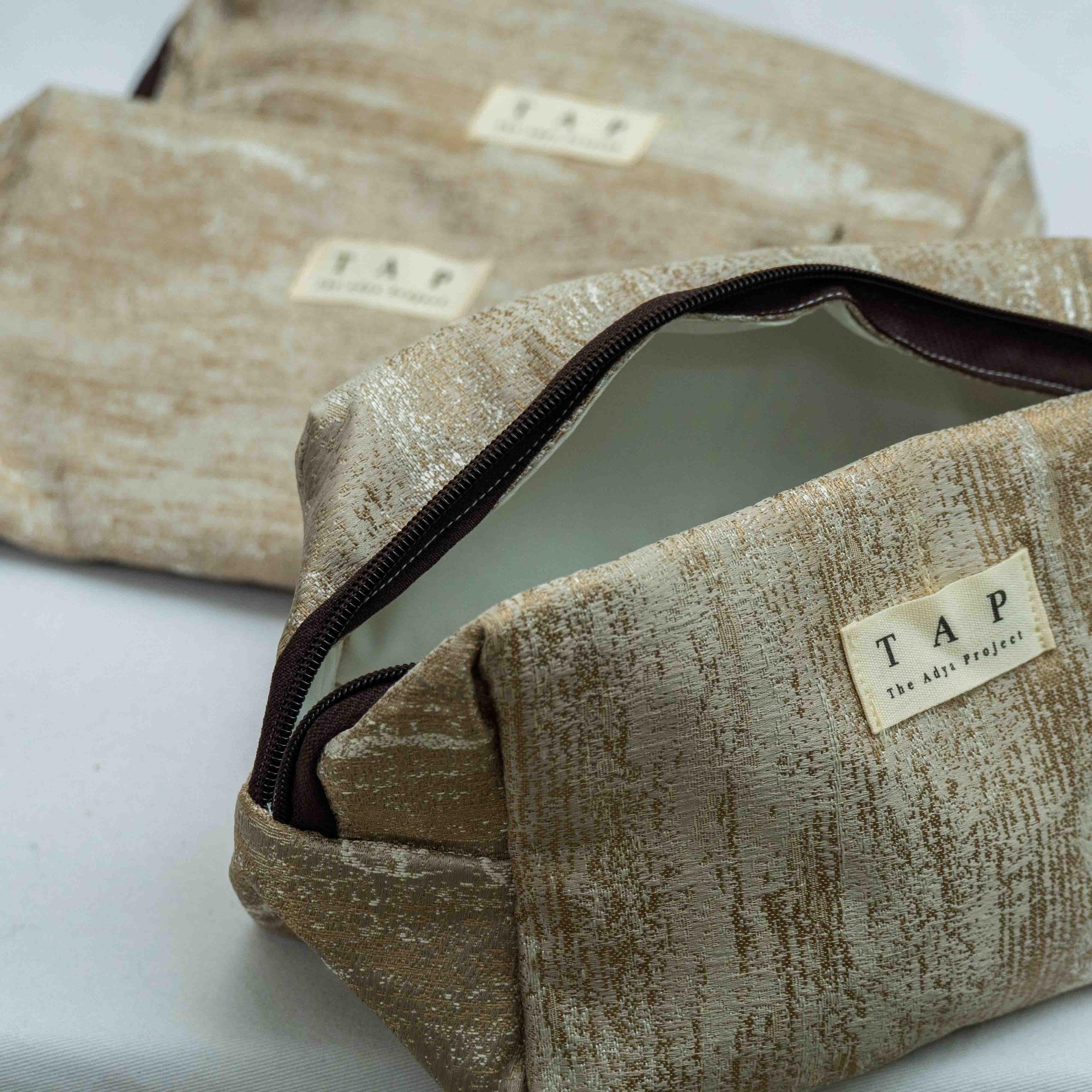 Gilded Drapes Travel Kit